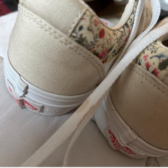 Floral Canvas Women's Vans - Picture 3 of 3
